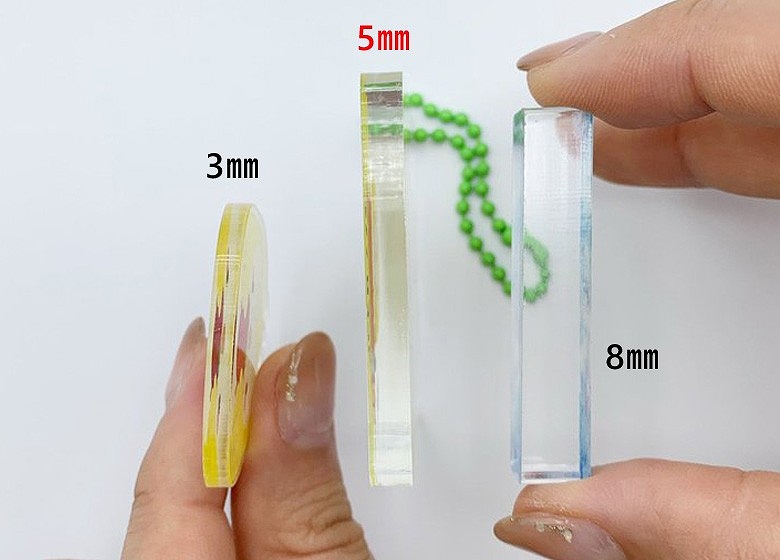 台座付き5mm厚アクリルキーホルダー